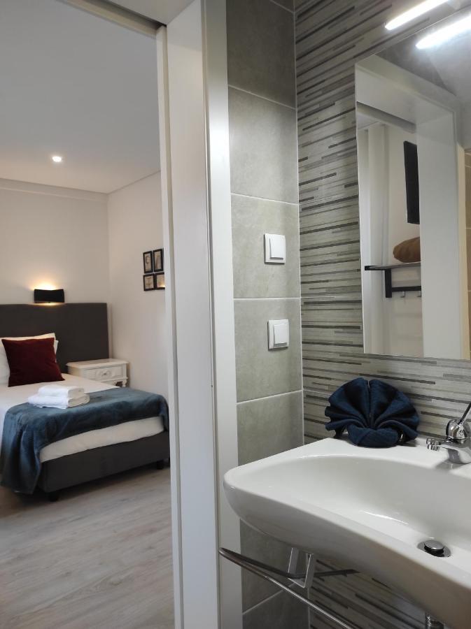 Hall 92 Quartos Com Wc Em Moradia Com Piscina A-Das-Lebres Лориш Экстерьер фото