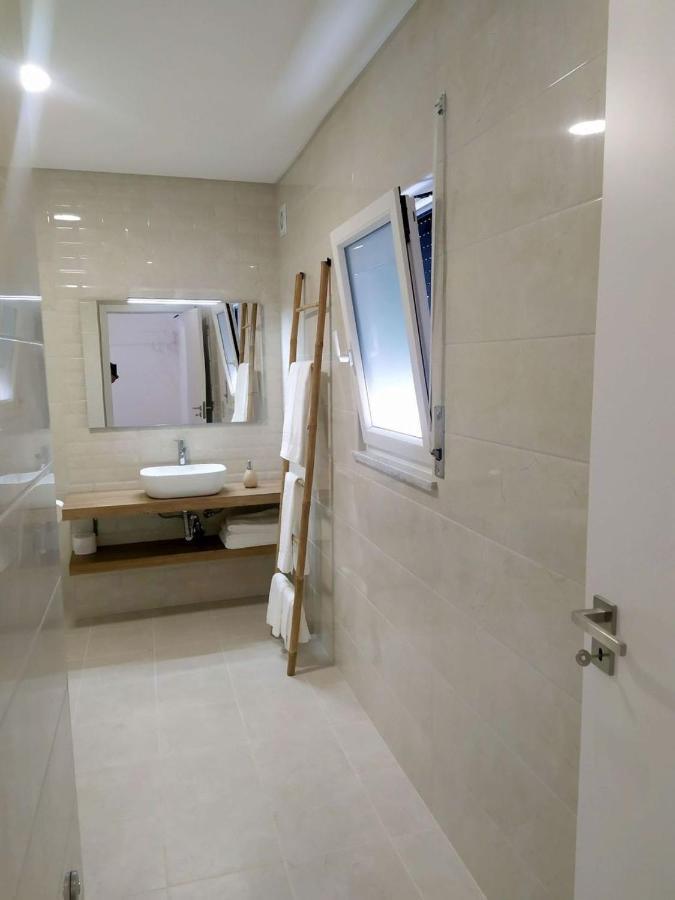 Hall 92 Quartos Com Wc Em Moradia Com Piscina A-Das-Lebres Лориш Экстерьер фото