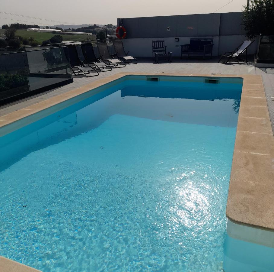 Hall 92 Quartos Com Wc Em Moradia Com Piscina A-Das-Lebres Лориш Экстерьер фото