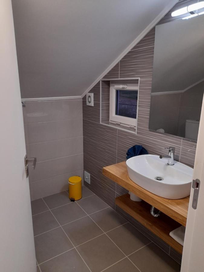 Hall 92 Quartos Com Wc Em Moradia Com Piscina A-Das-Lebres Лориш Экстерьер фото