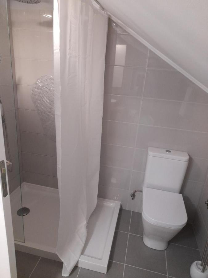 Hall 92 Quartos Com Wc Em Moradia Com Piscina A-Das-Lebres Лориш Экстерьер фото